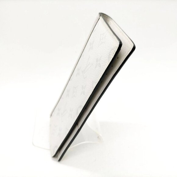 $1567 Authentic LOUIS VUITTON Made in FRANCE TA3220 White Leather Long Wallet - Picture 10 of 12